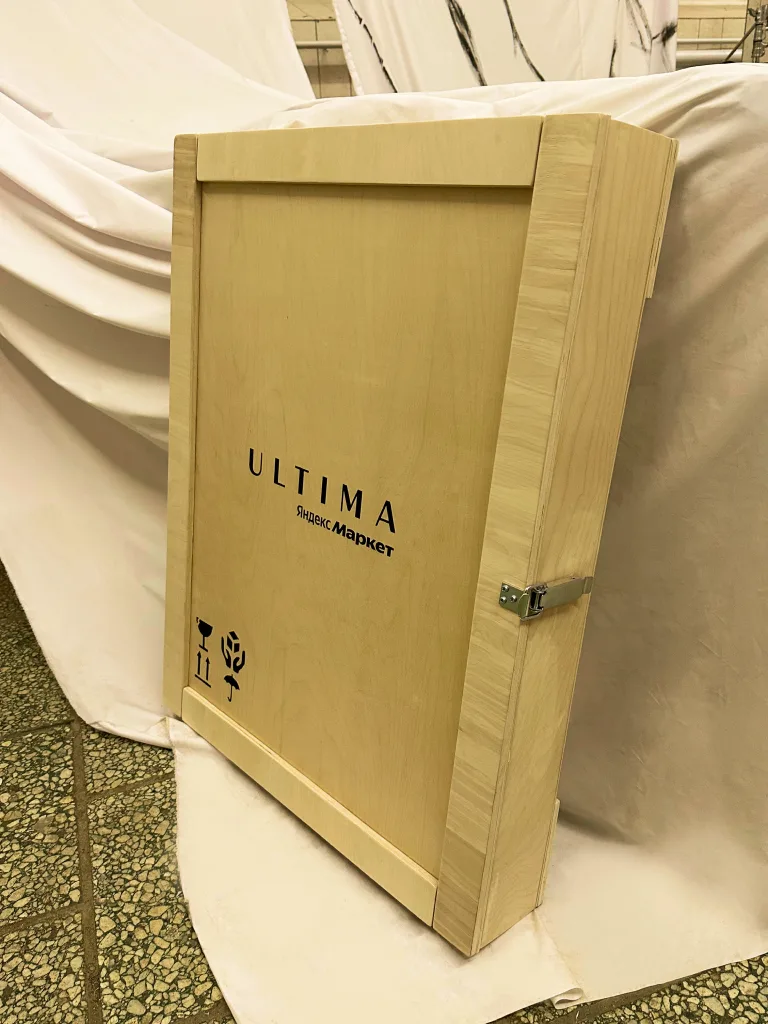 Wooden case for a painting